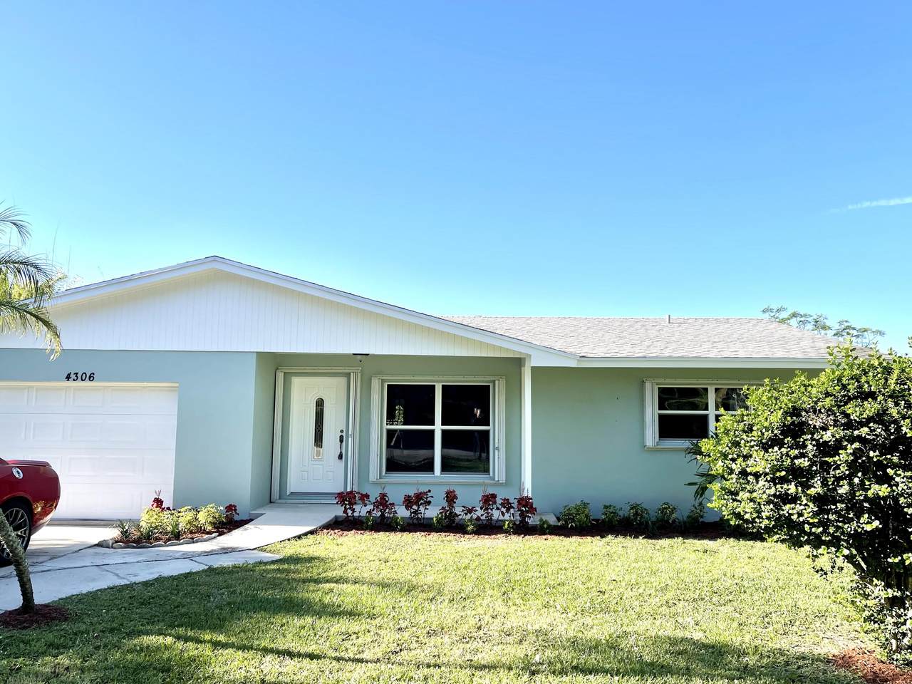 4306 Sunset Drive - Photo 1