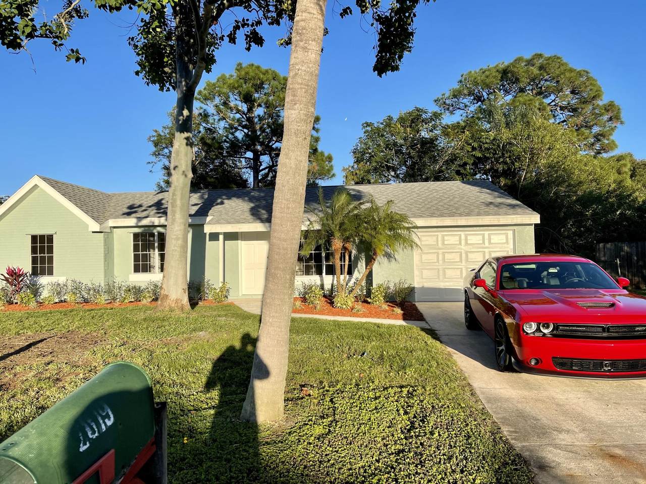 2019 Parkwood Circle - Photo 1