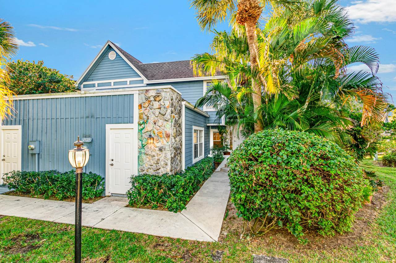 1521 Ocean Dunes Circle - Photo 1