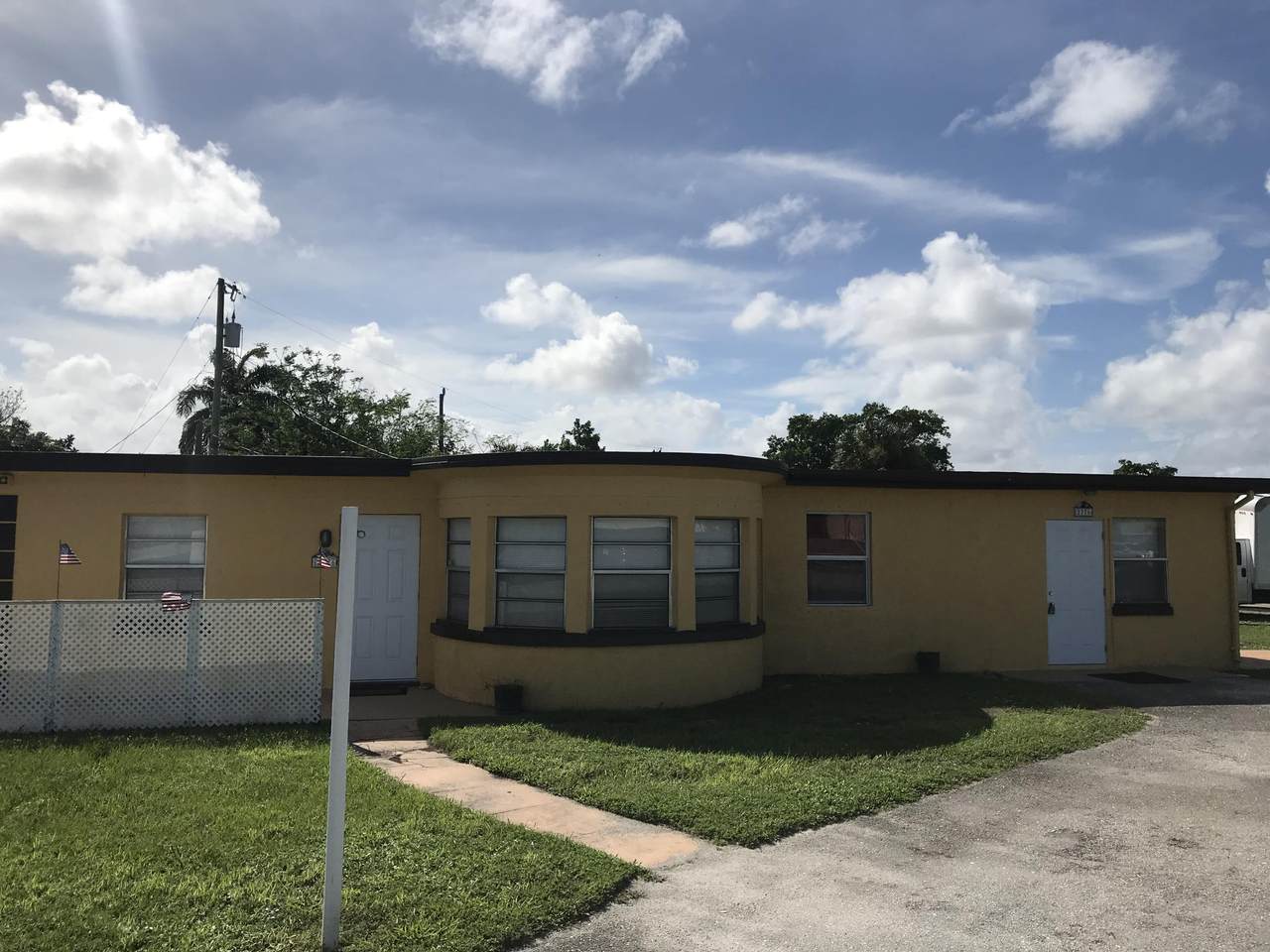 2776 Seminole Road - Photo 1