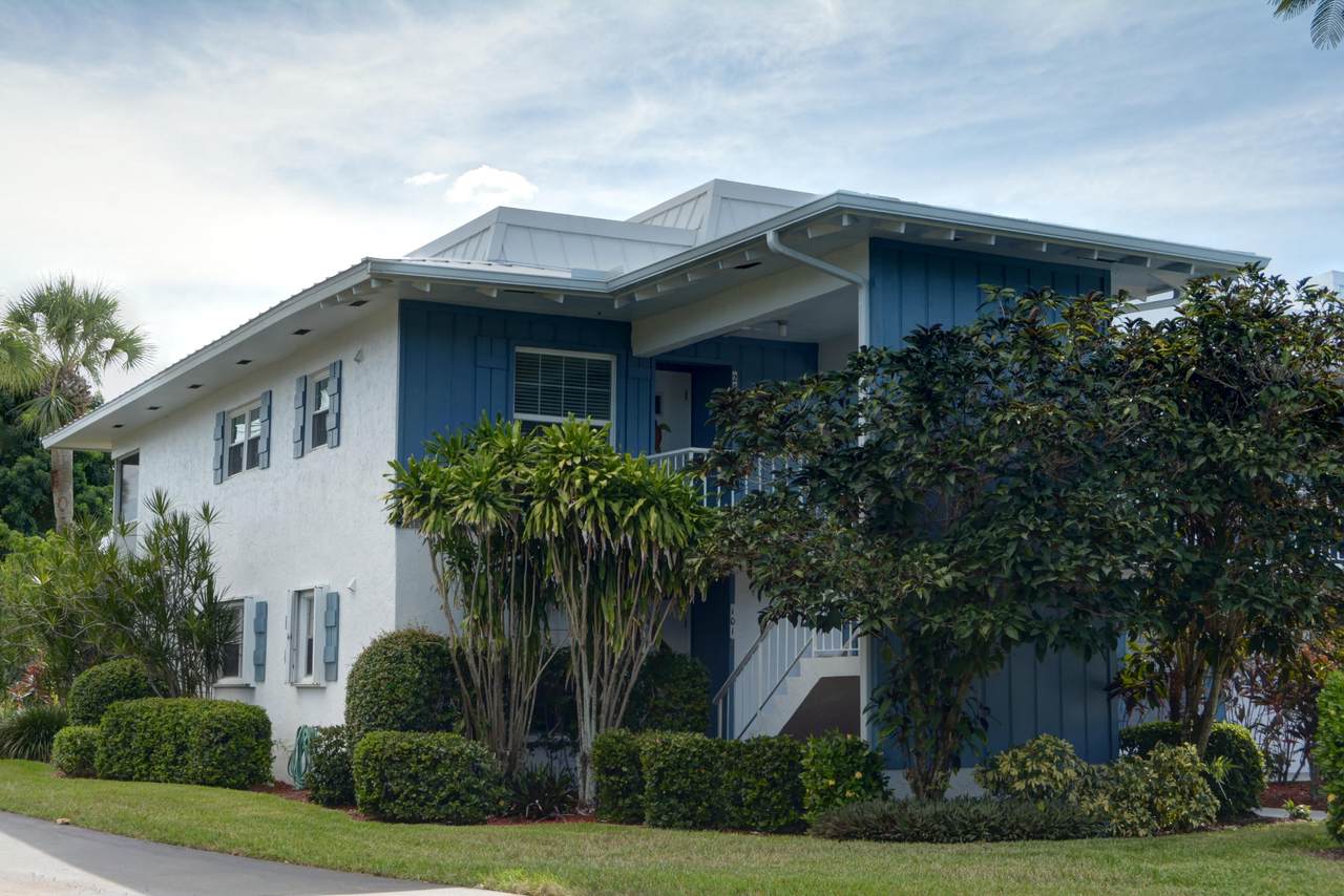 1852 Palm City Road - Photo 1