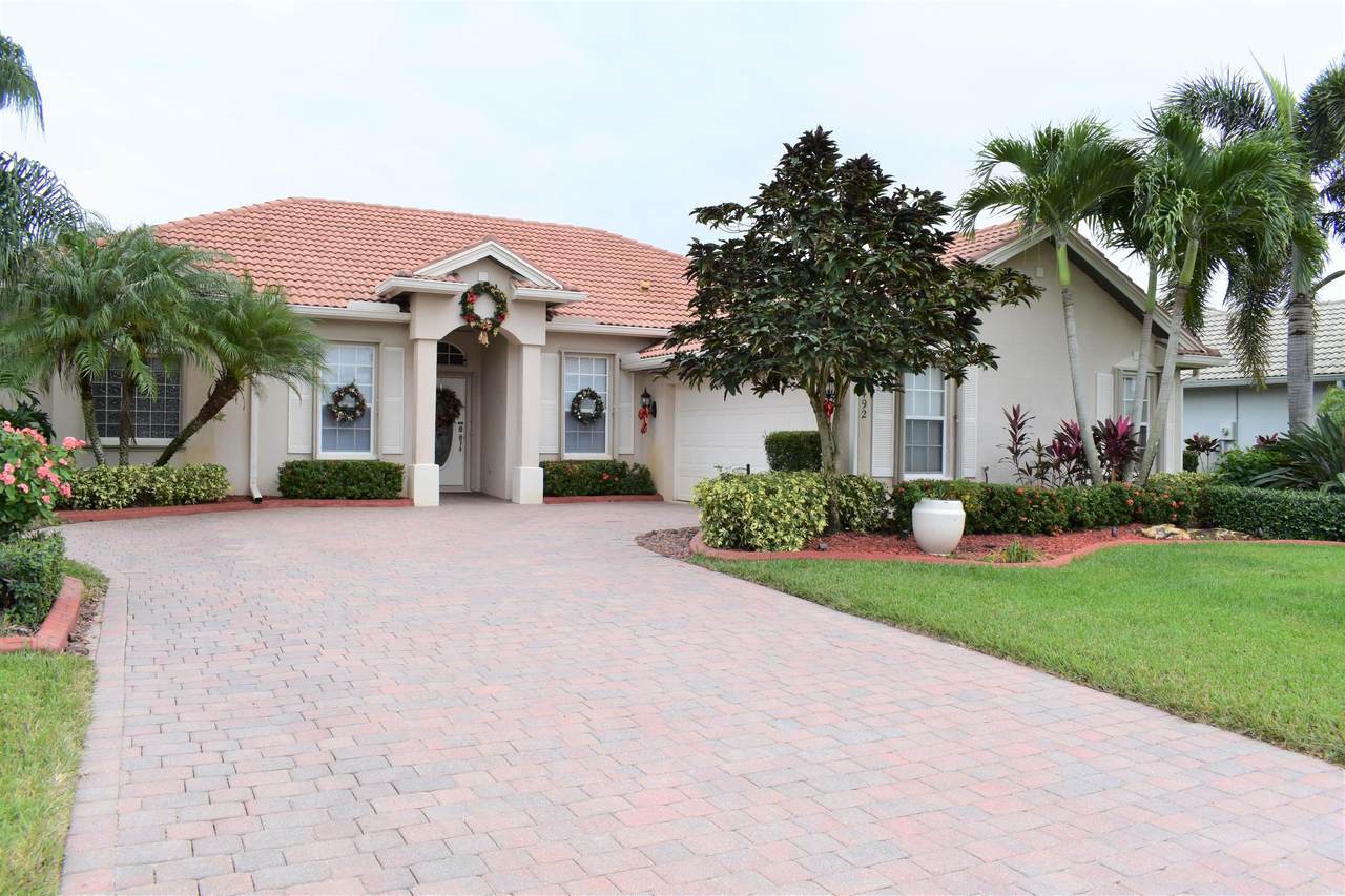 492 Dover Court - Photo 1