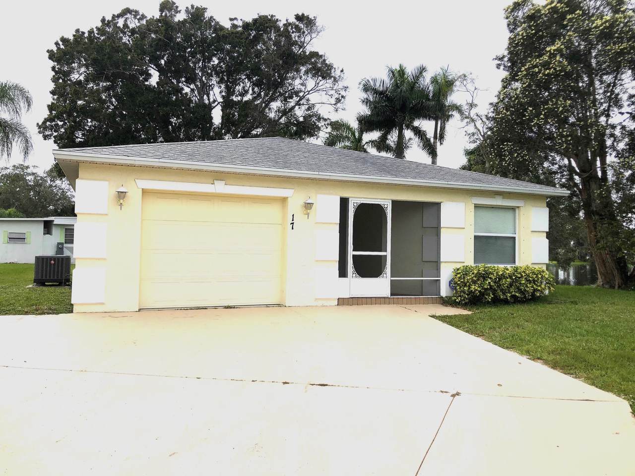17 Espanola Lane - Photo 1