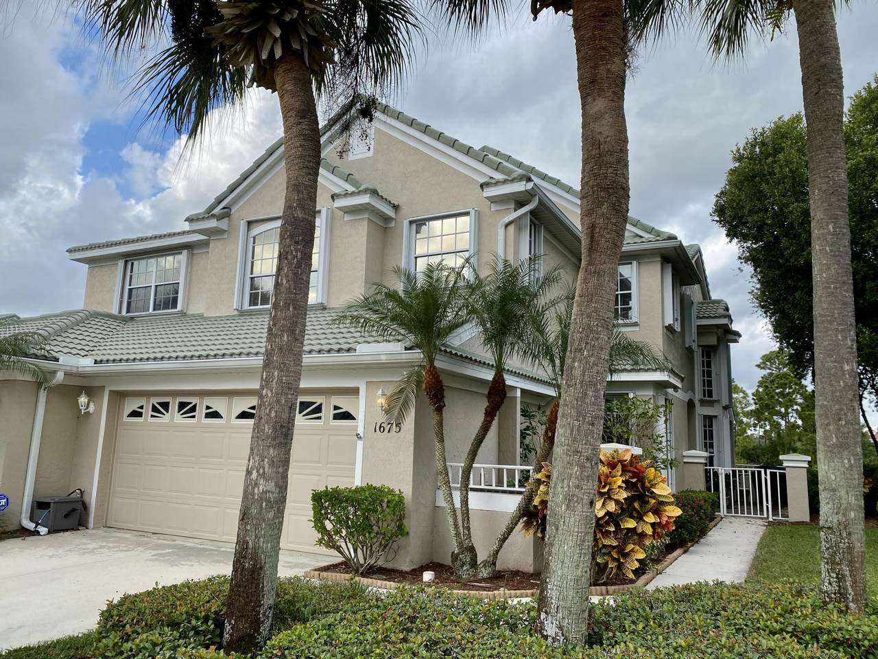 1675 Harbour Isles Circle - Photo 1
