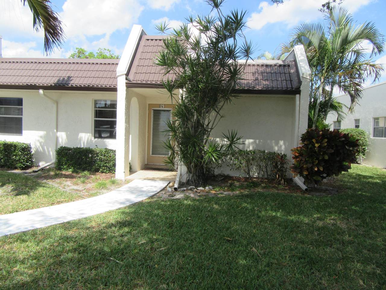 129 Lake Rebecca Drive - Photo 1