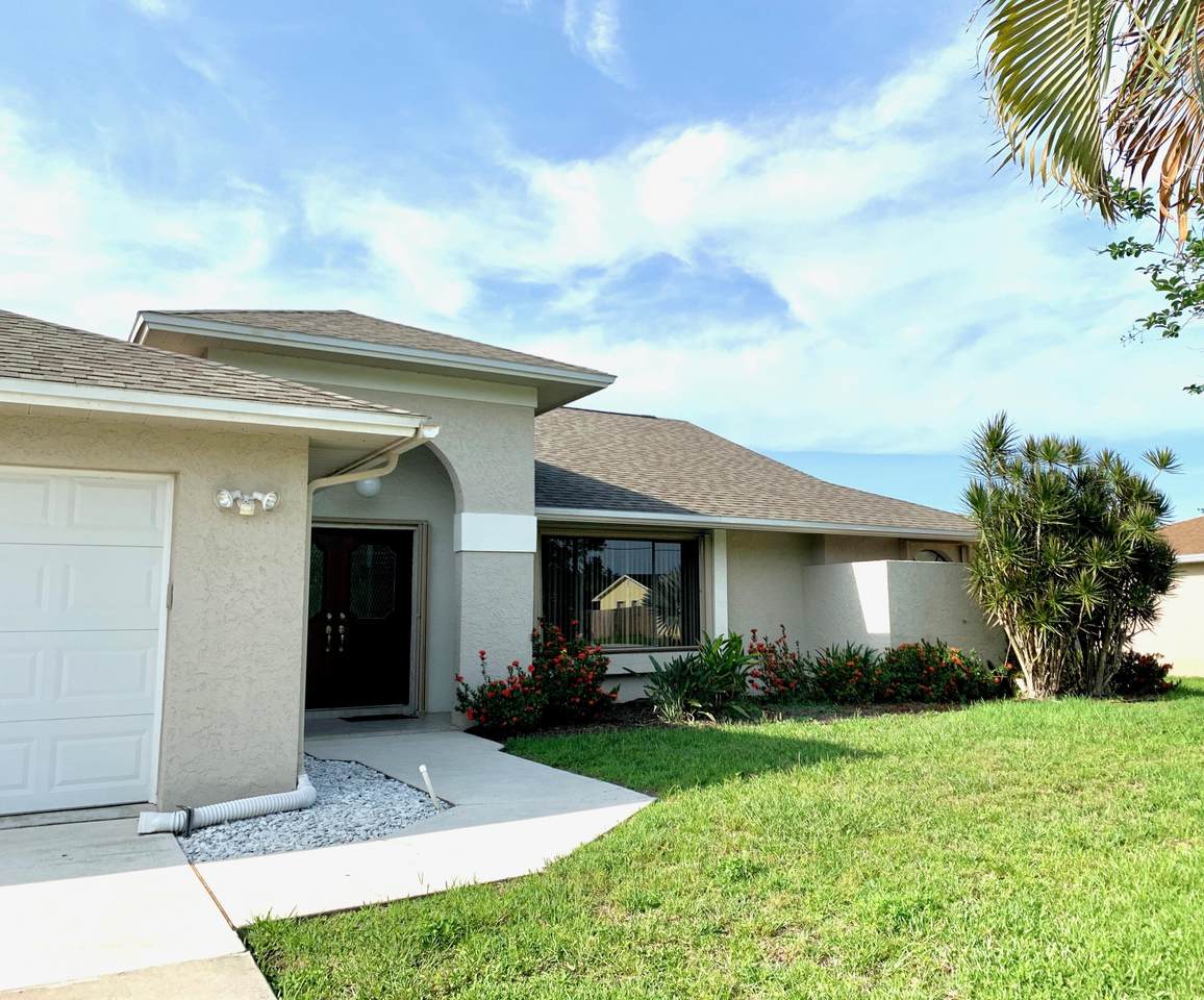 537 Kilpatrick Avenue - Photo 1