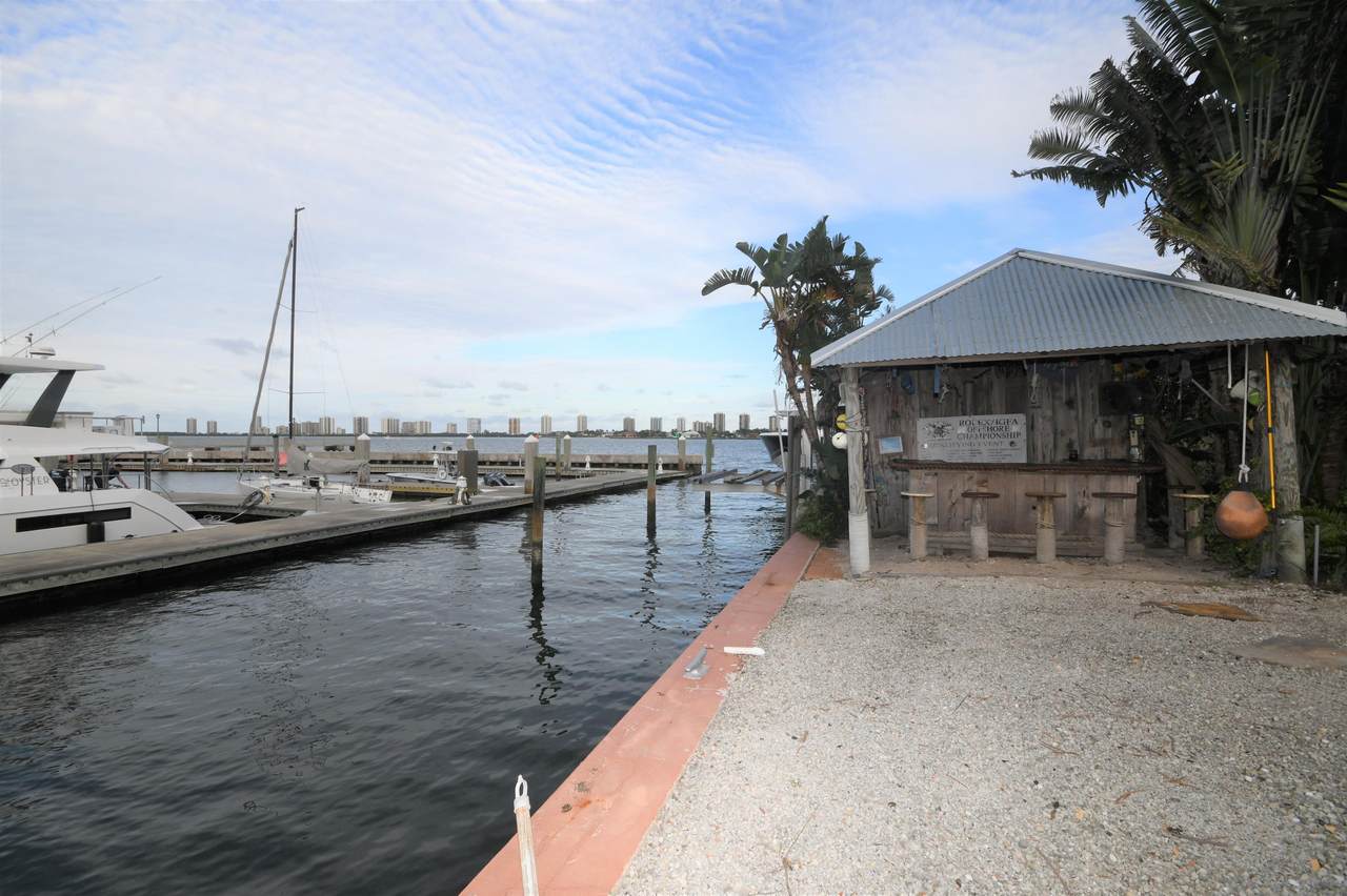 150 Shore Drive - Photo 1