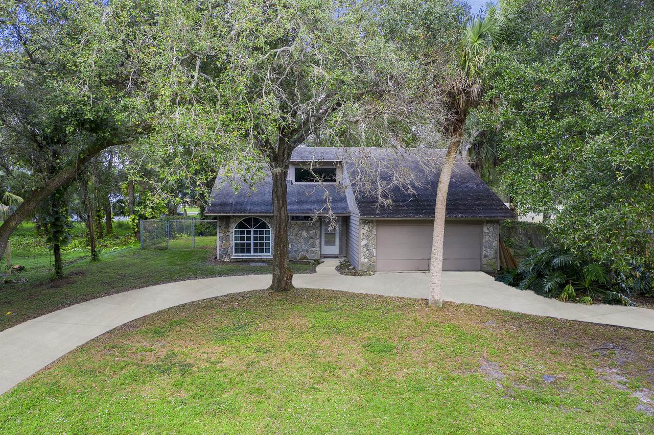 7104 Arthurs Road - Photo 1
