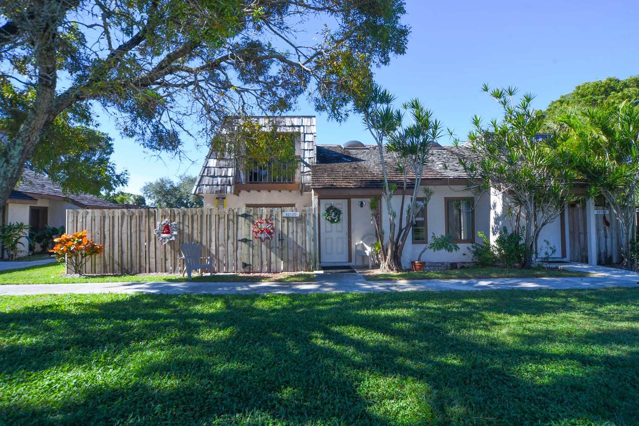 4212 Palm Bay Circle - Photo 1