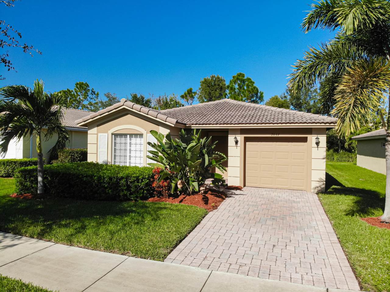 2037 Marblehead Way - Photo 1