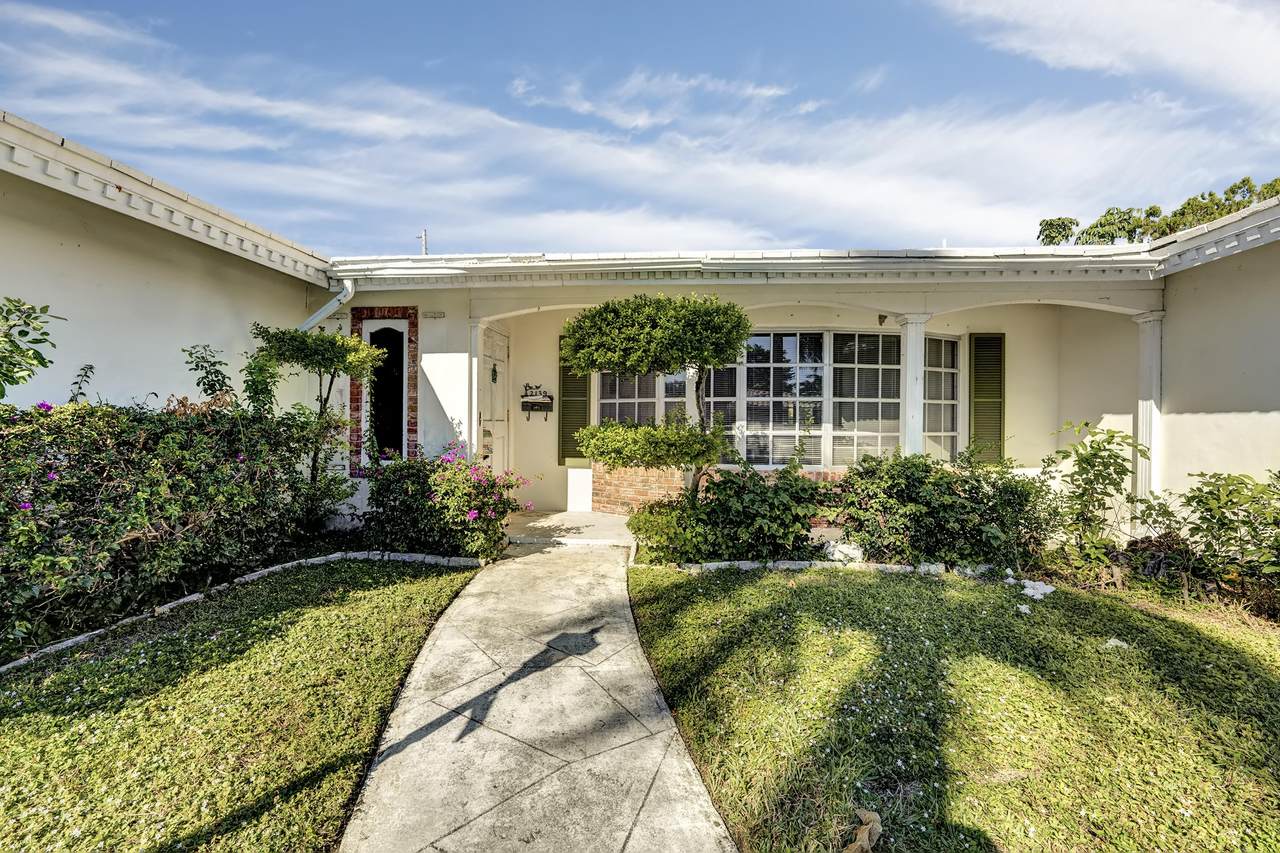 2139 65th Street - Photo 1