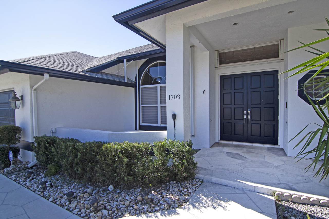 1708 Farmington Circle - Photo 1