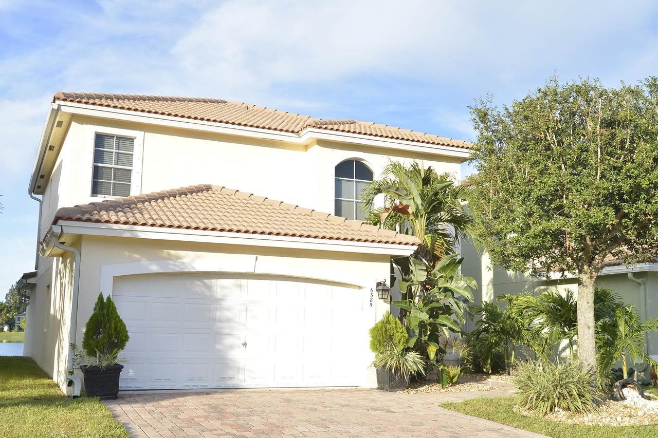 6385 Adriatic Way - Photo 1