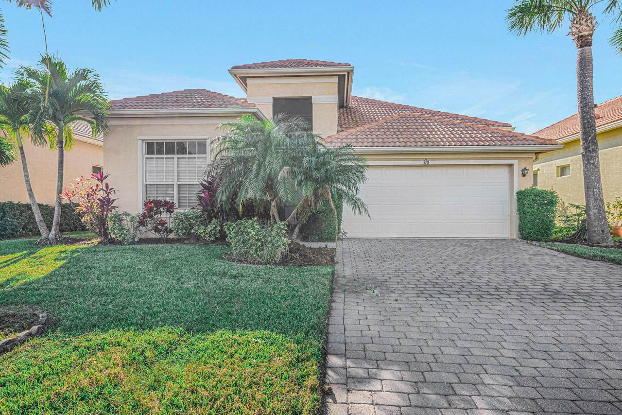 370 Stratford Lane - Photo 1