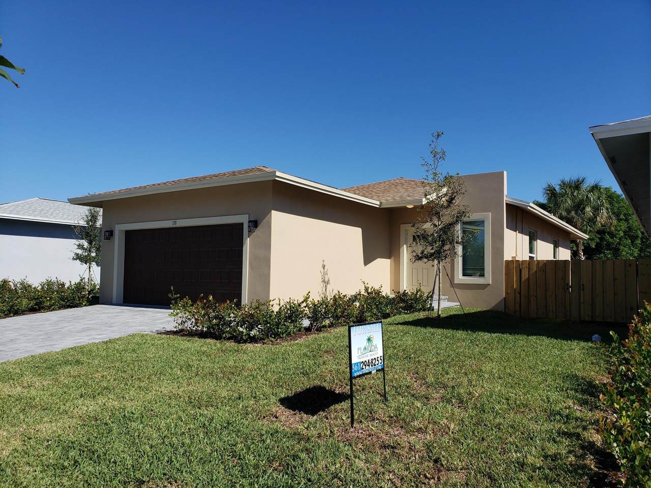 158 17 Avenue - Photo 1