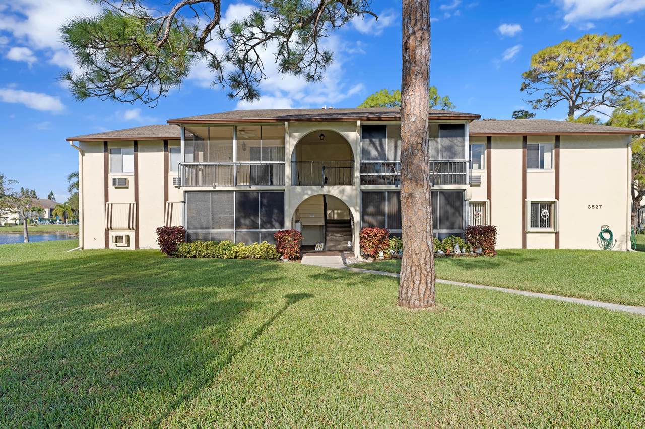 3527 La Palmas Court - Photo 1