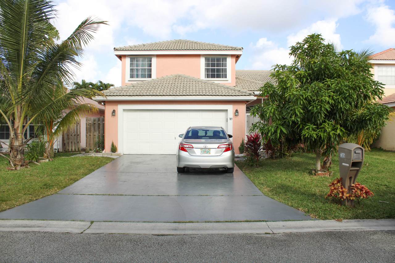 7385 Michigan Isle Road - Photo 1