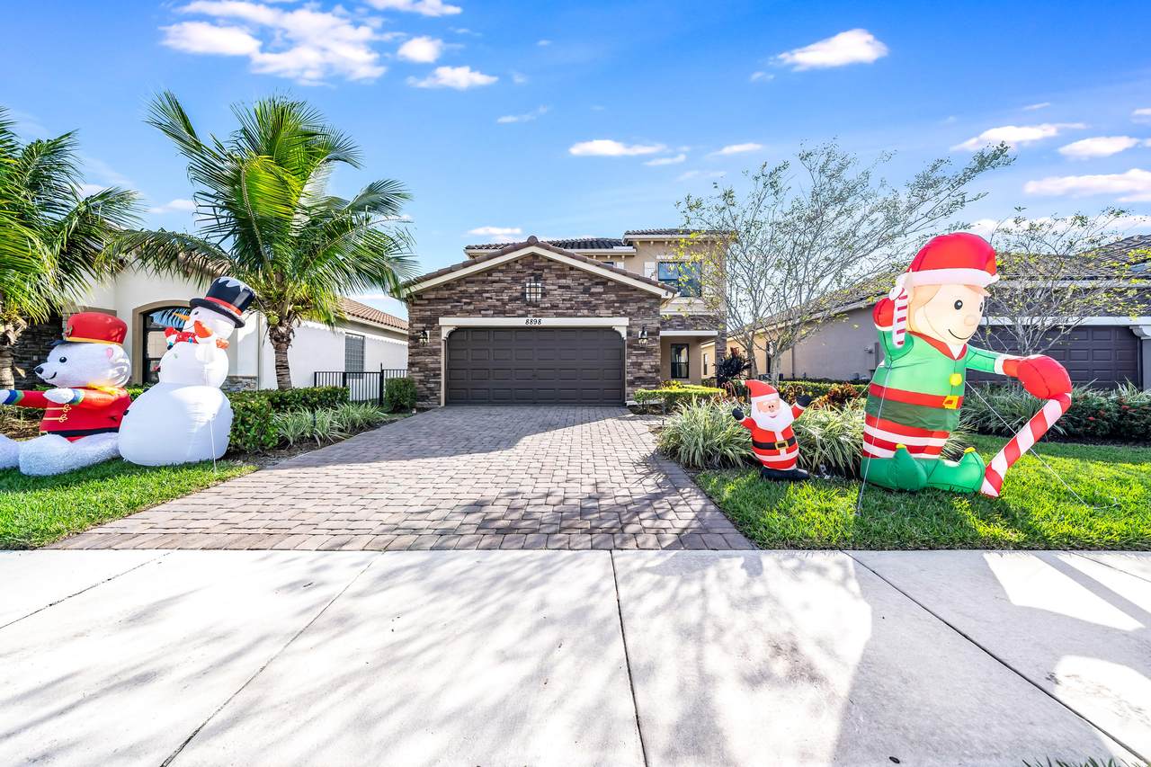 8898 Sea Chase Drive - Photo 1
