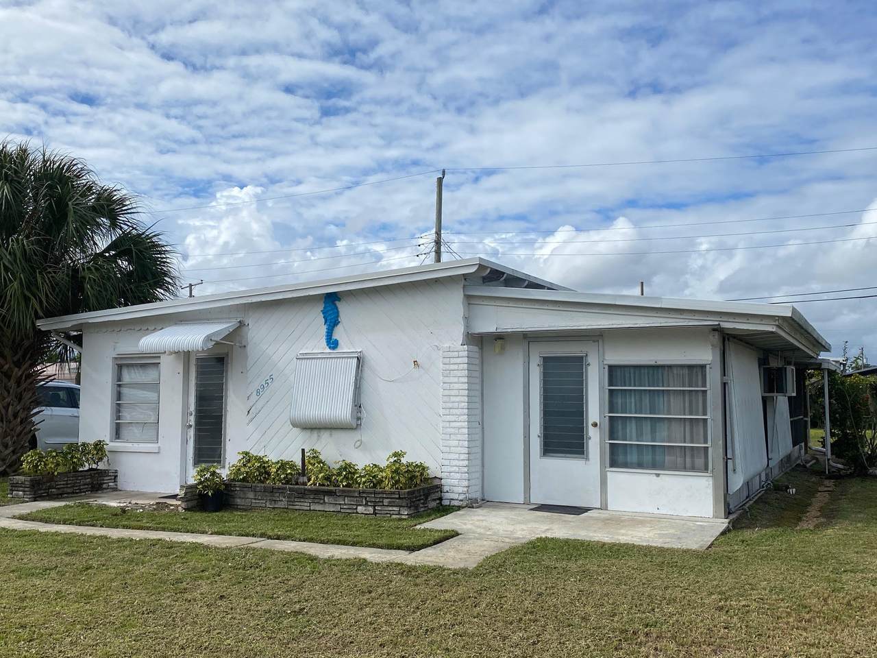 8955 Cypress Street - Photo 1