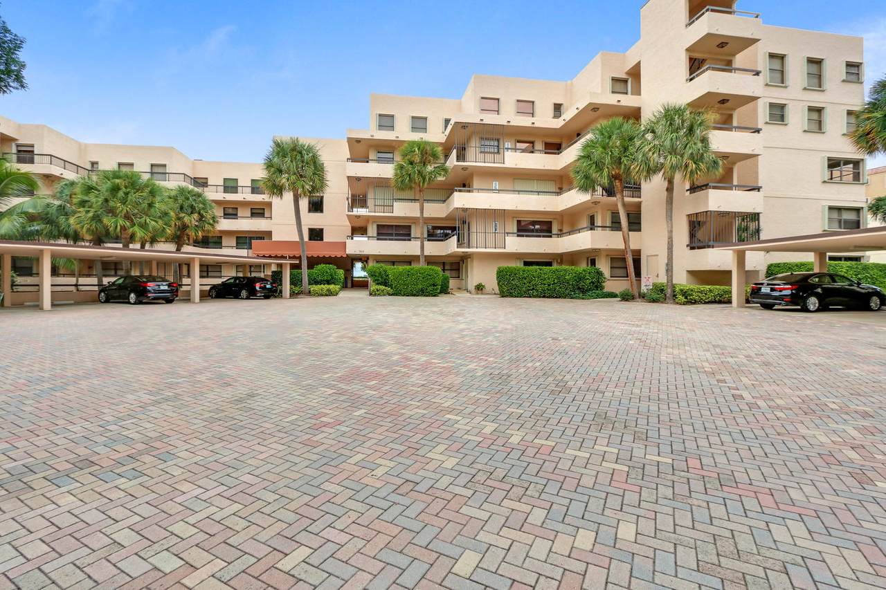 364 Golfview Road - Photo 1