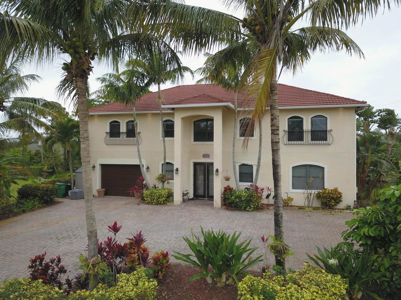 2250 Savona Boulevard - Photo 1