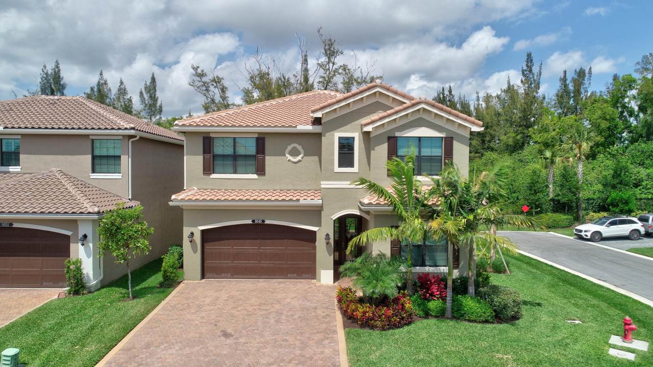 8045 Star Sapphire Court - Photo 1