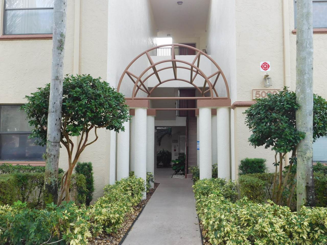 5099 Splendido Court - Photo 1