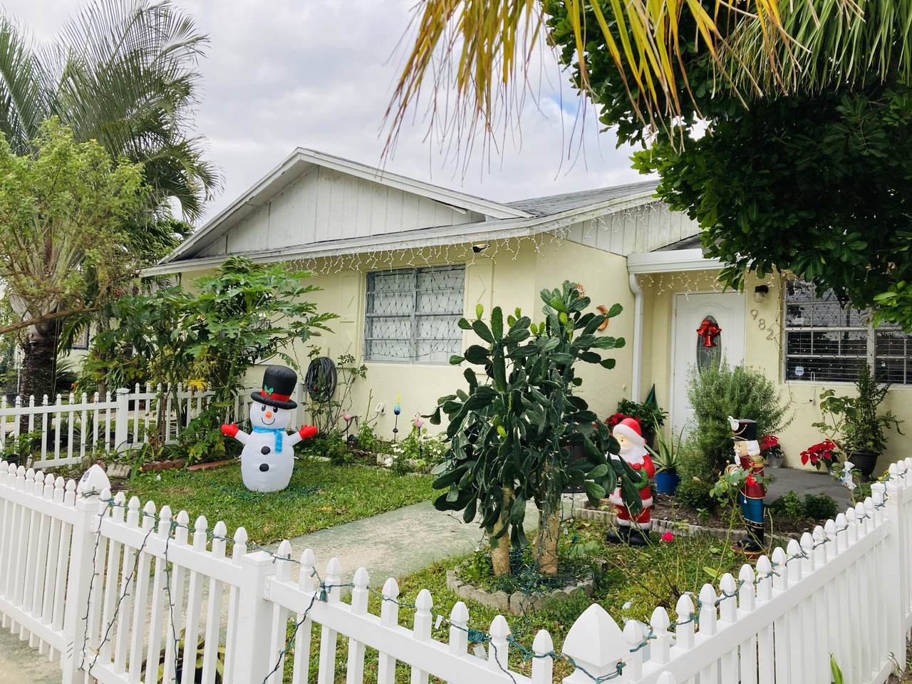 982 Sumter Road - Photo 1