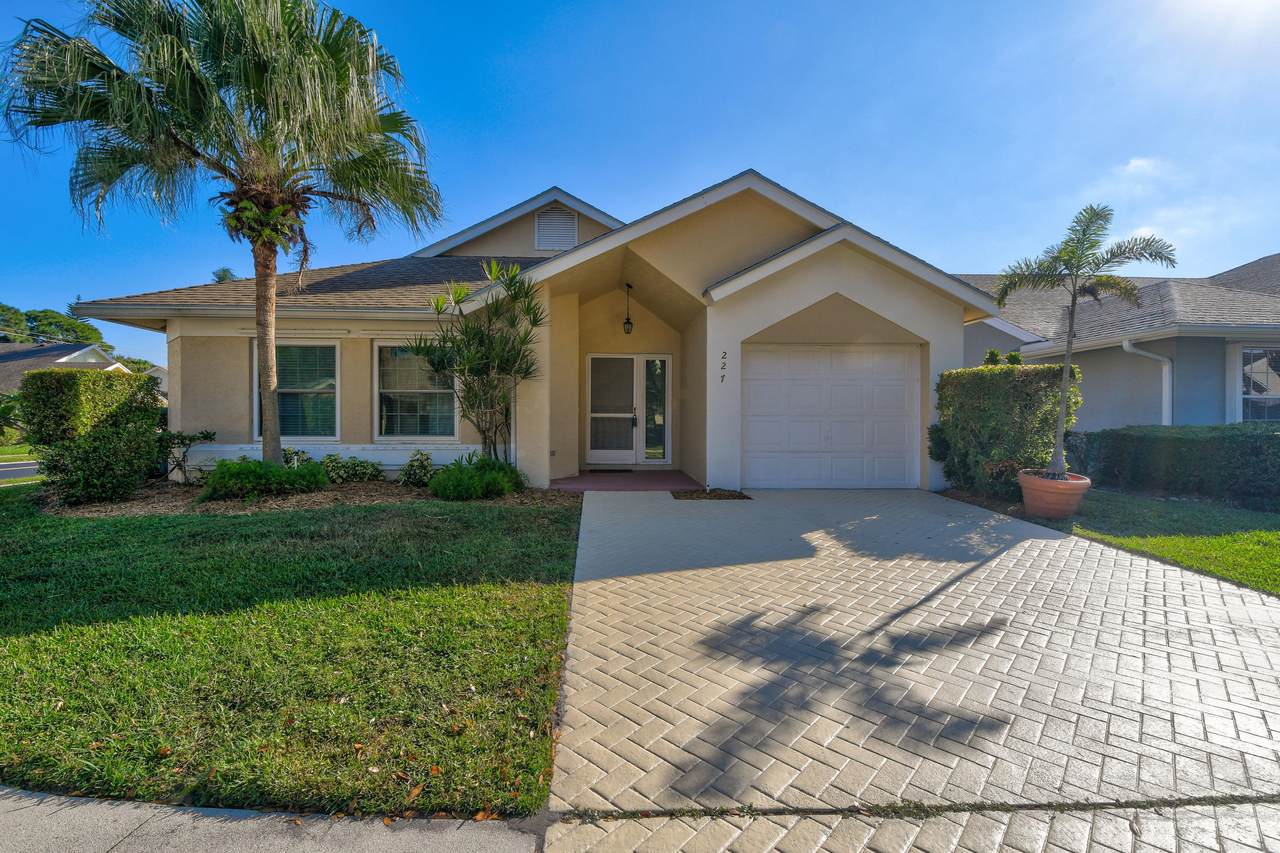 227 Moccasin Trail - Photo 1