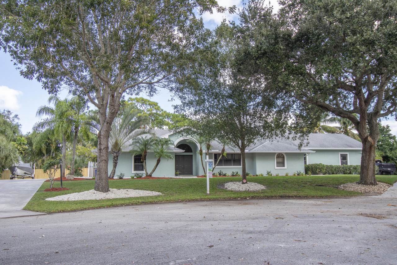 1225 Magnolia Bluff Drive - Photo 1