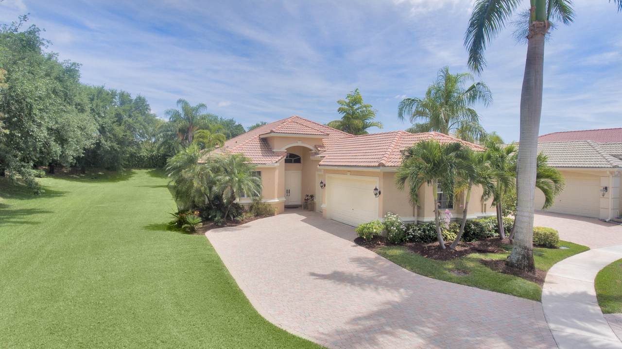 3828 Newhaven Lake Drive - Photo 1