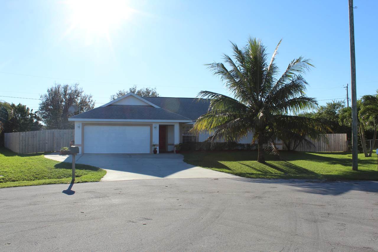 3002 Tipton Court - Photo 1
