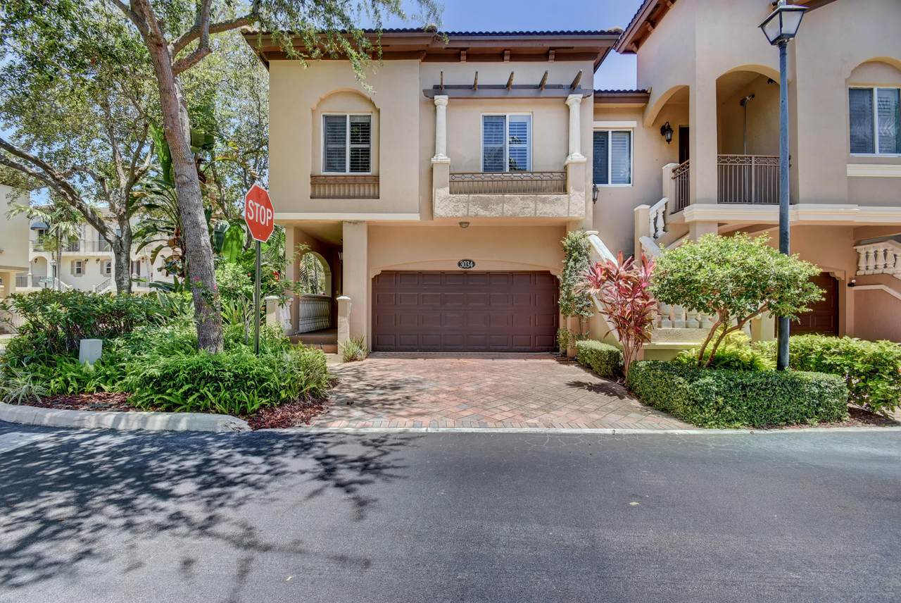 3034 Waterside Circle - Photo 1