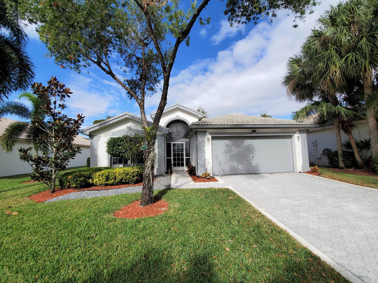 11425 Deleon Circle - Photo 1