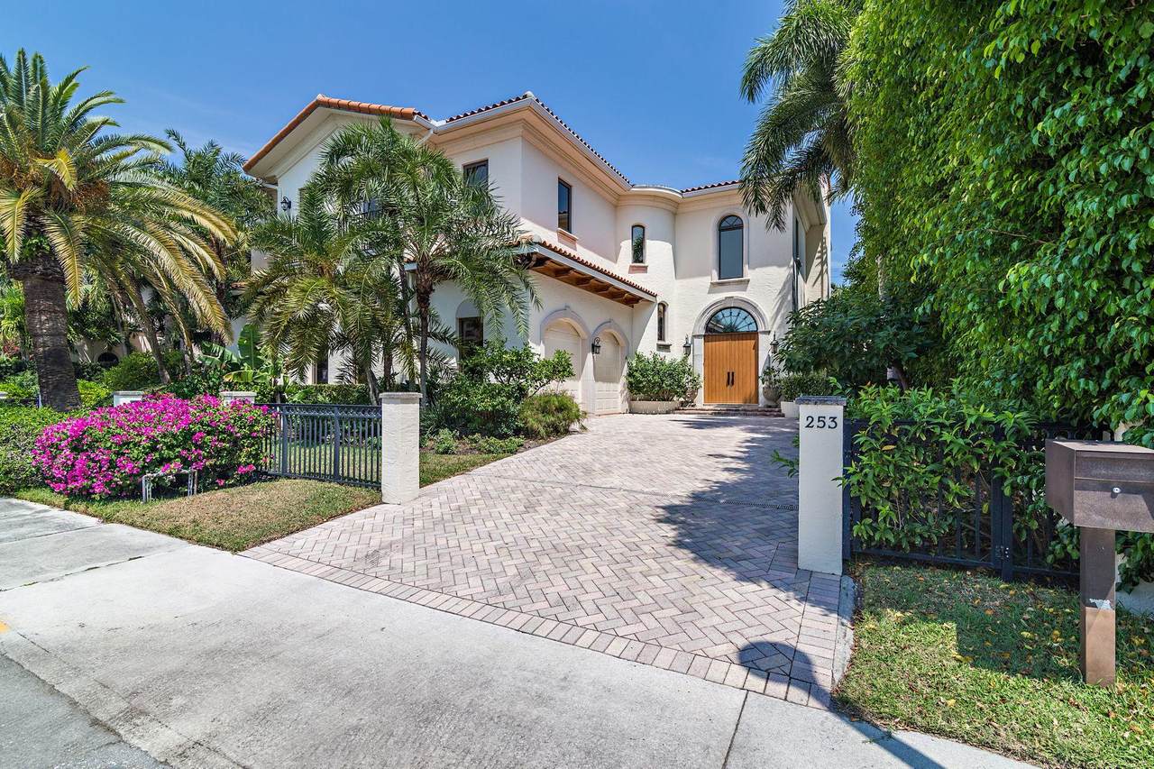 253 Seminole Avenue - Photo 1