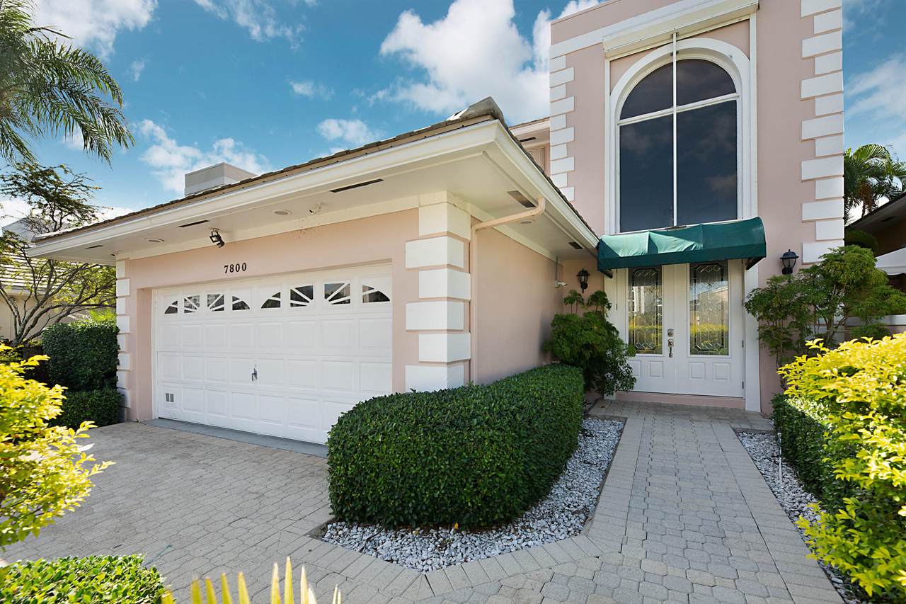 7800 Travelers Tree Drive - Photo 1