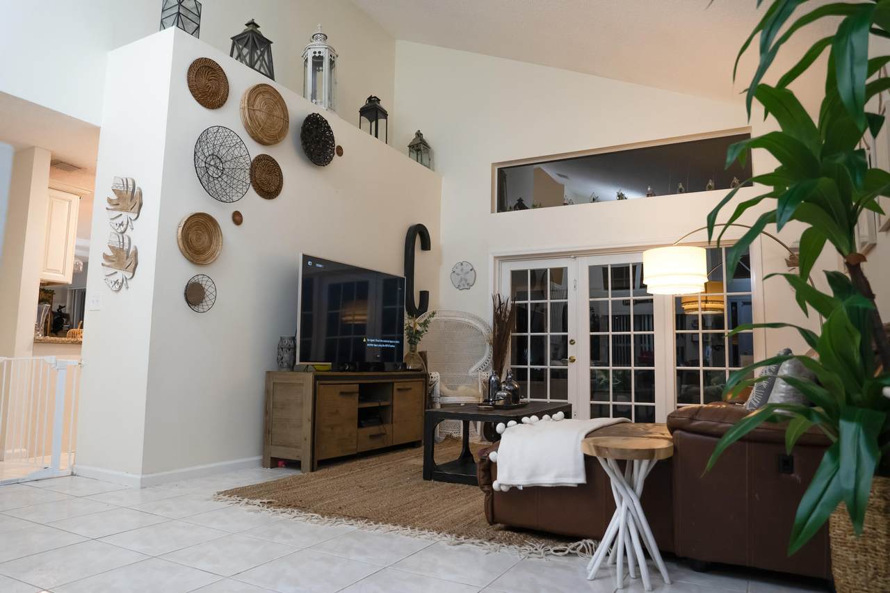8215 White Rock Circle - Photo 1