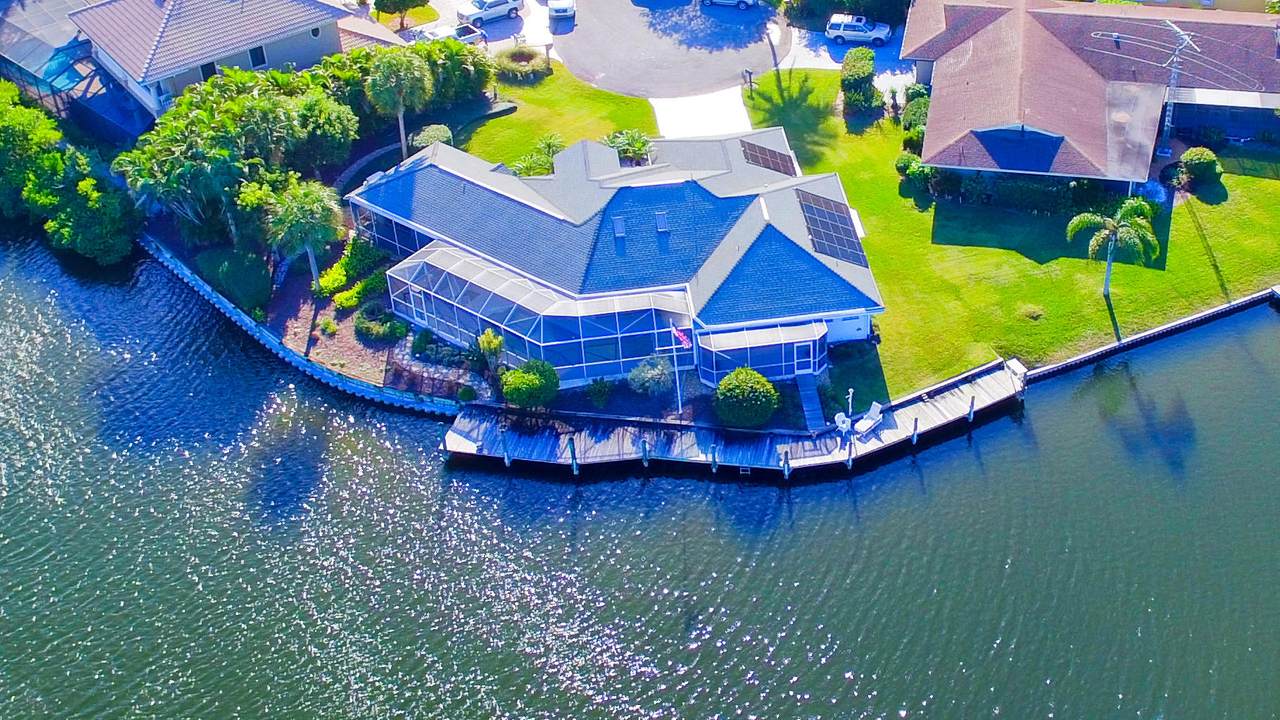 133 Queen Christina Court - Photo 1