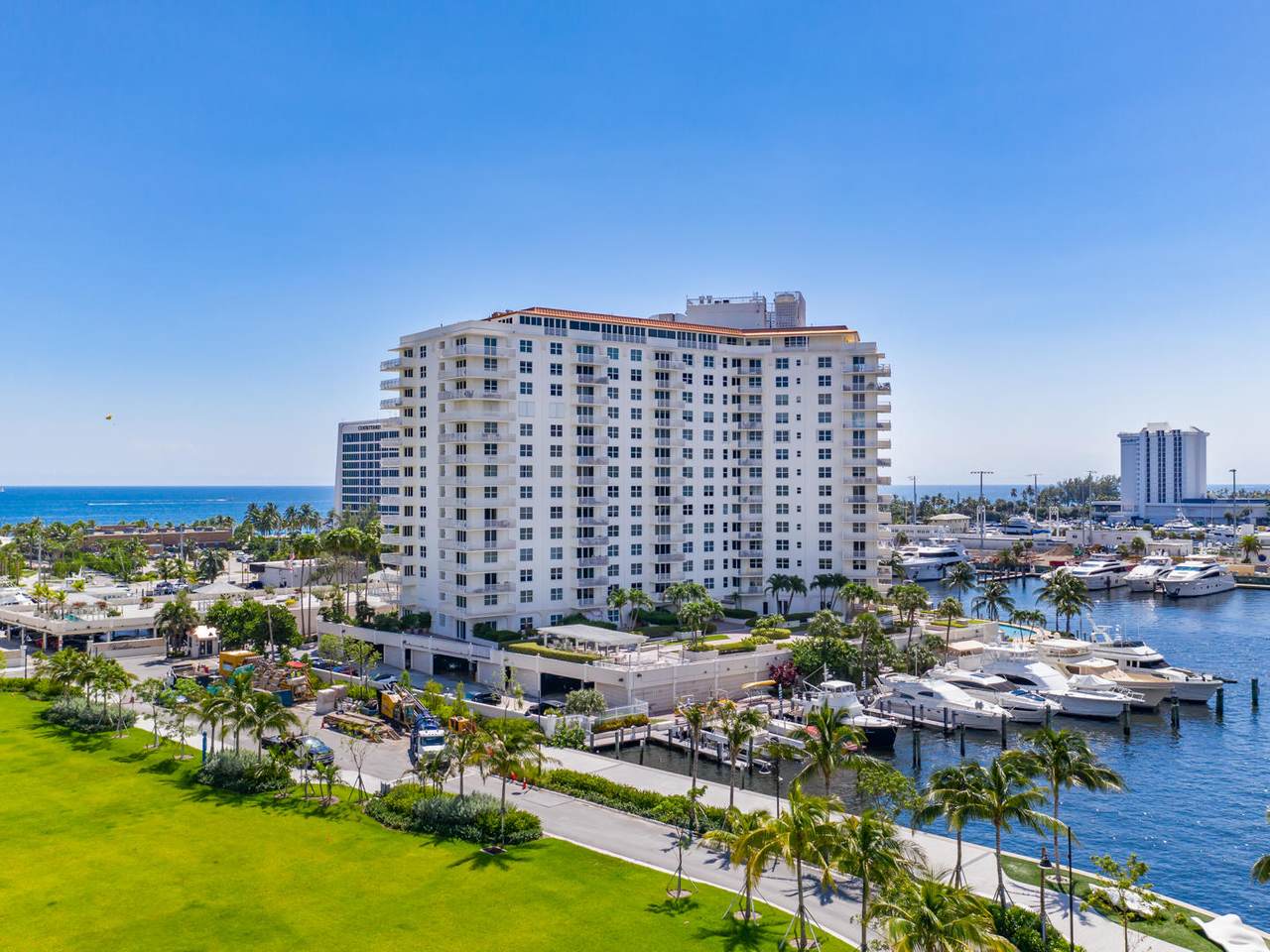 1 Las Olas Circle - Photo 1
