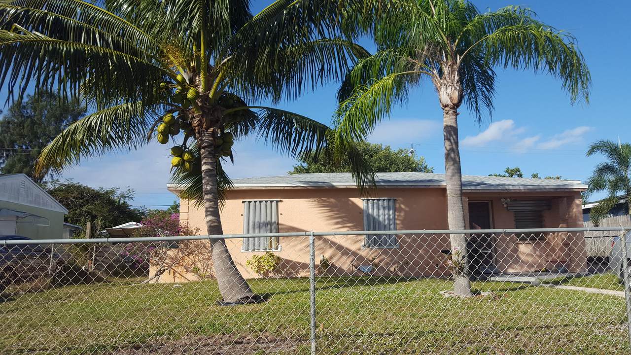 1401 B Street - Photo 1