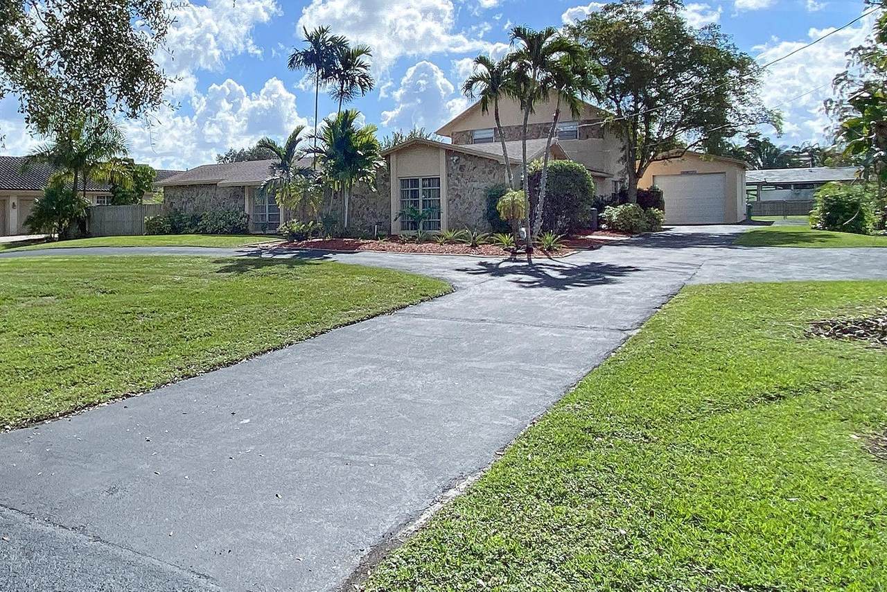 11940 4th Street - Photo 1