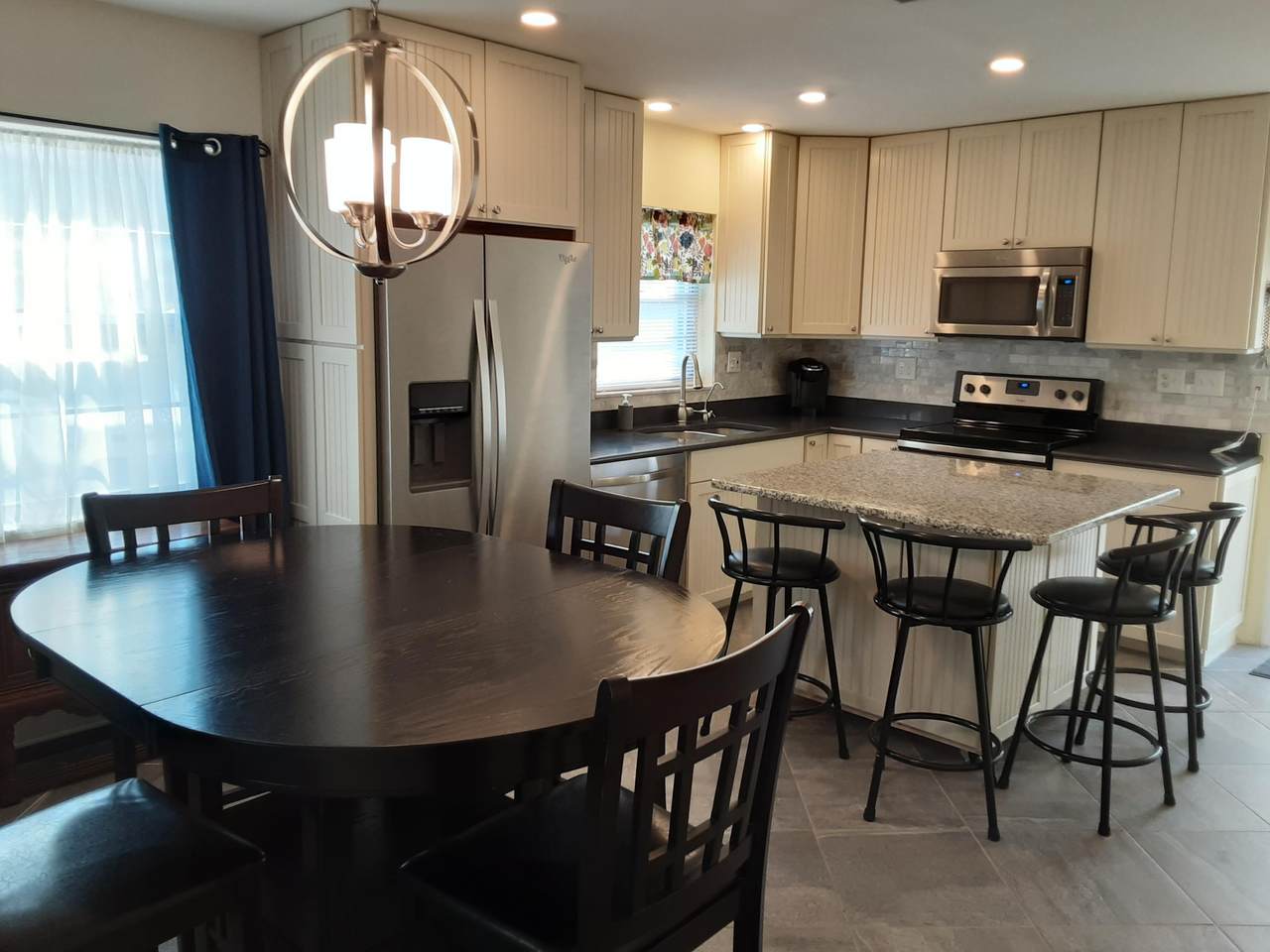 1225 21st Street - Photo 1