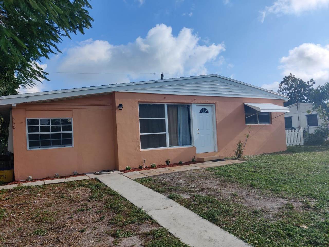 460 Shawnee Lane - Photo 1