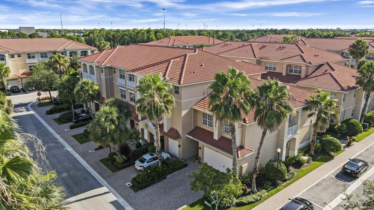 4709 Artesa Way - Photo 1