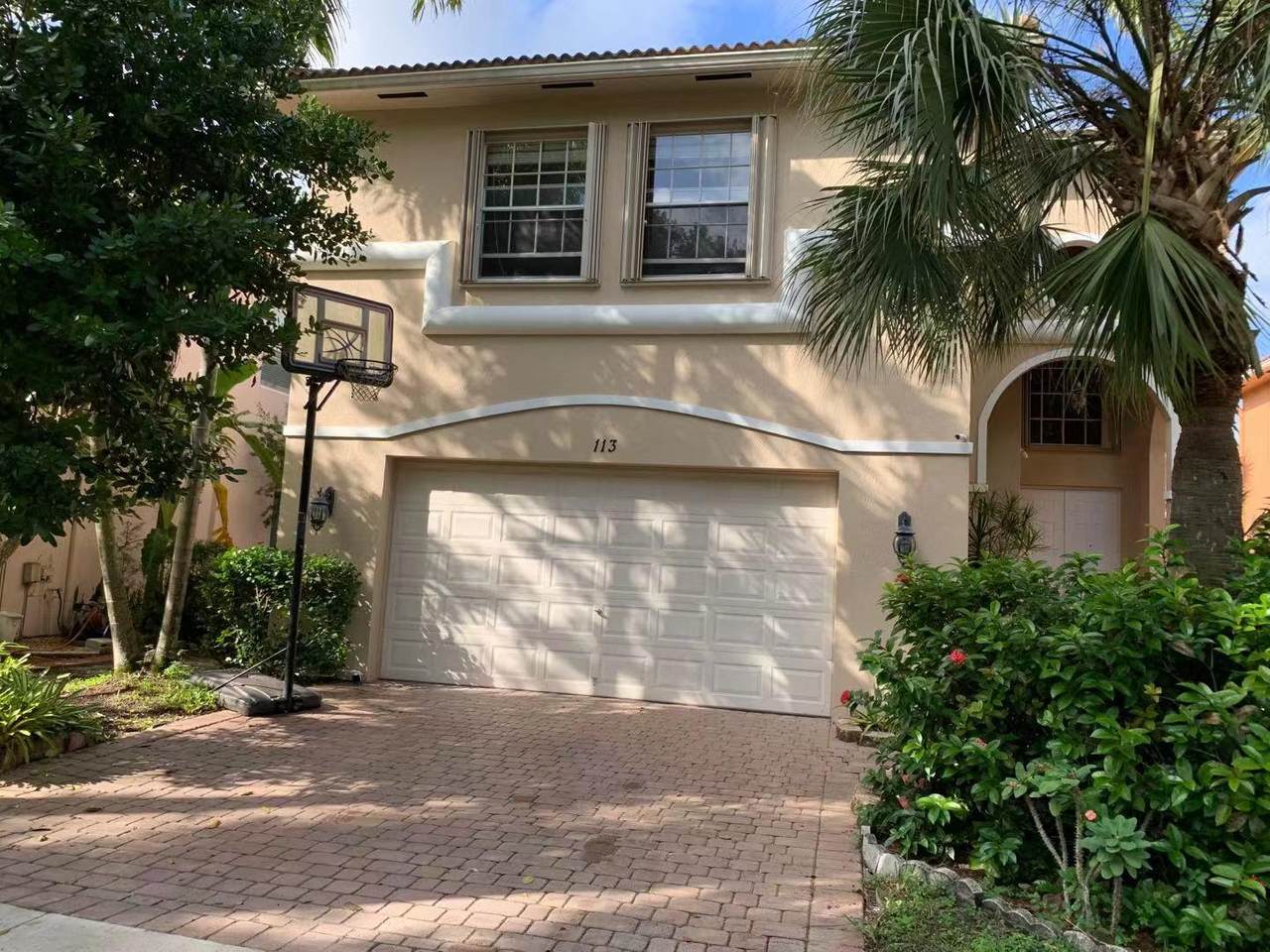 113 117 Avenue - Photo 1