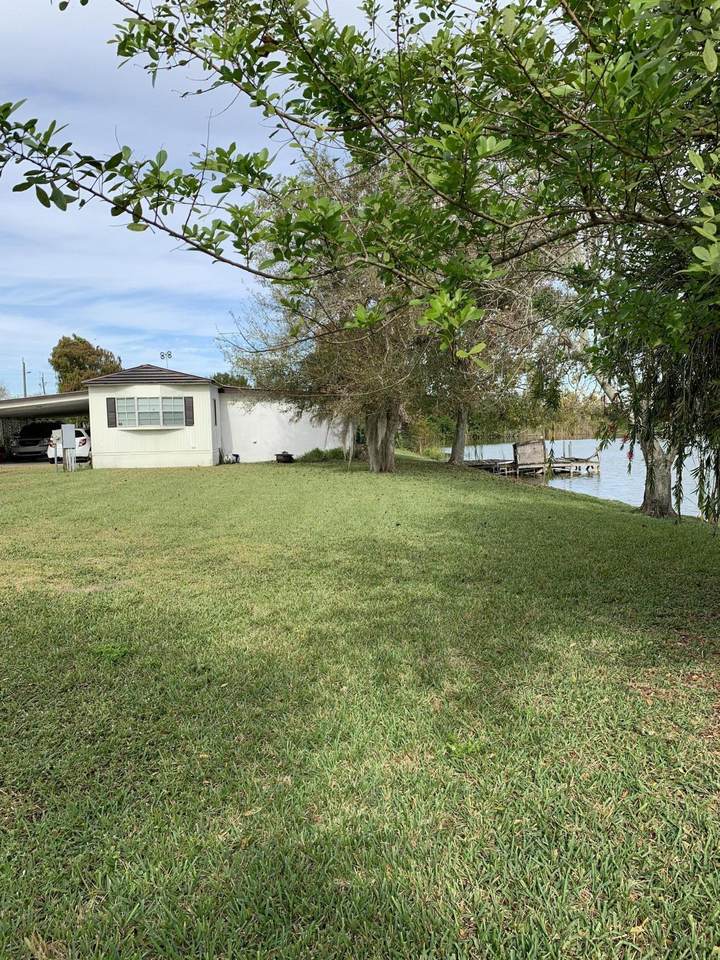 1105 Chobee Street - Photo 1