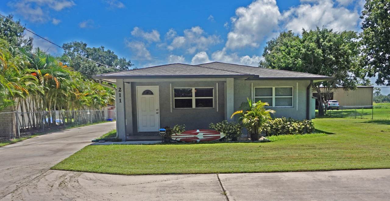 211 Easy Street - Photo 1