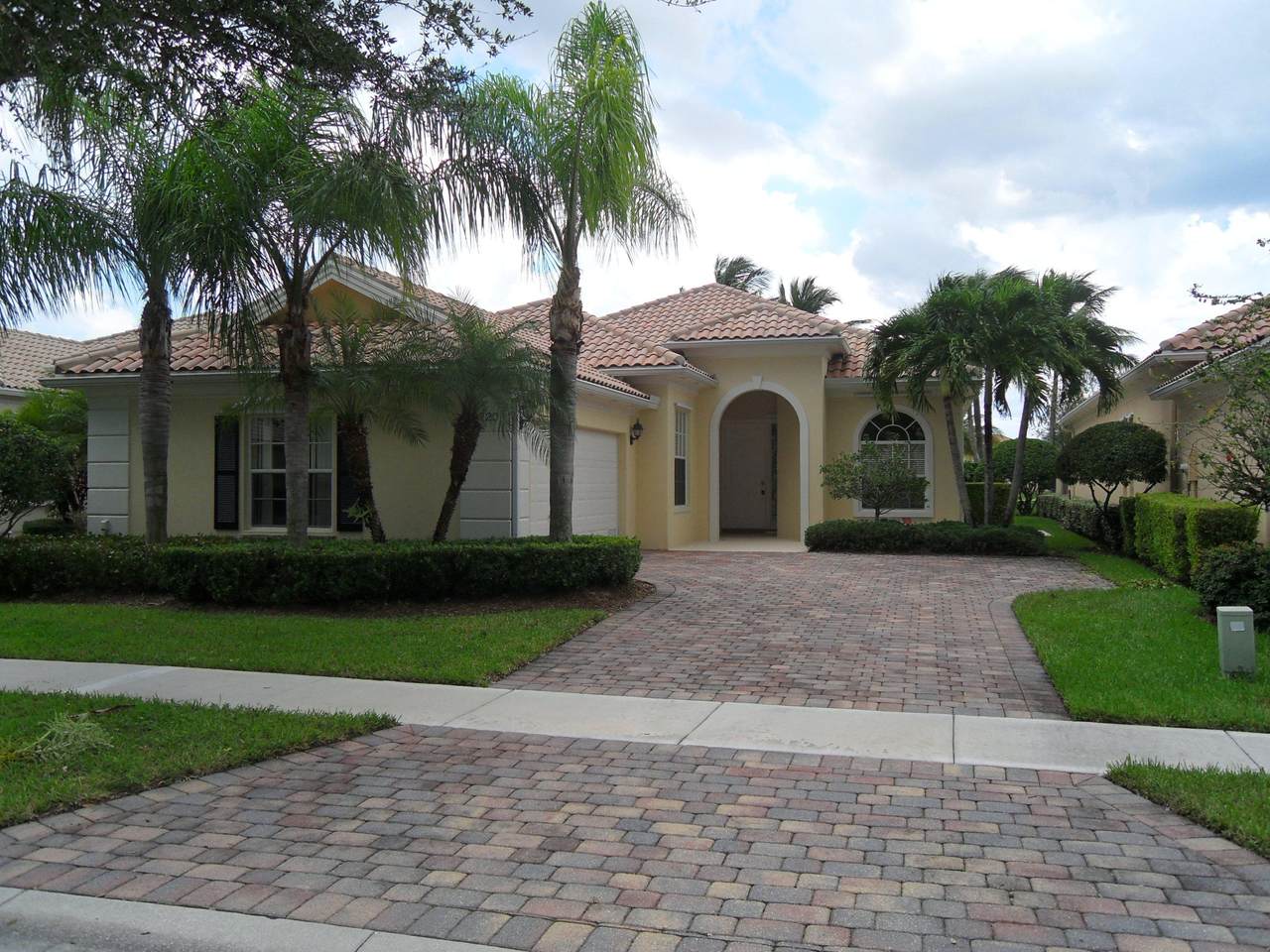 8220 Nevis Place - Photo 1