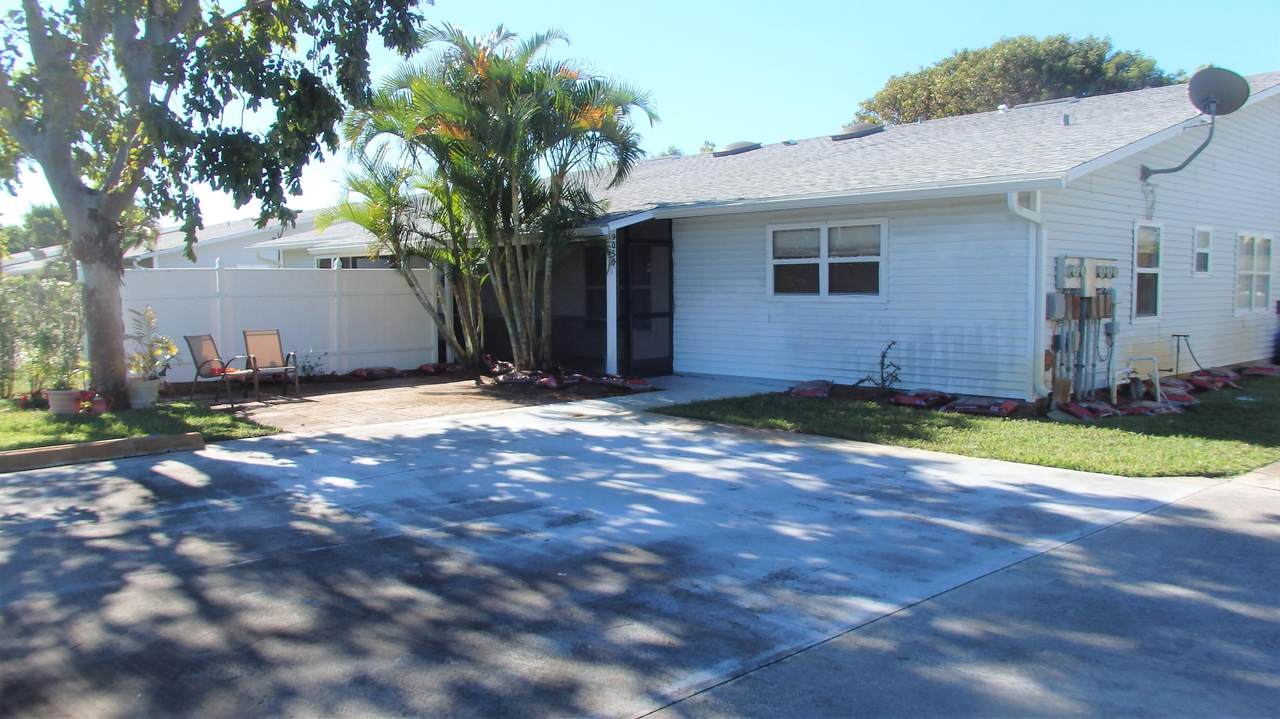9055 Hobe Ridge Avenue - Photo 1