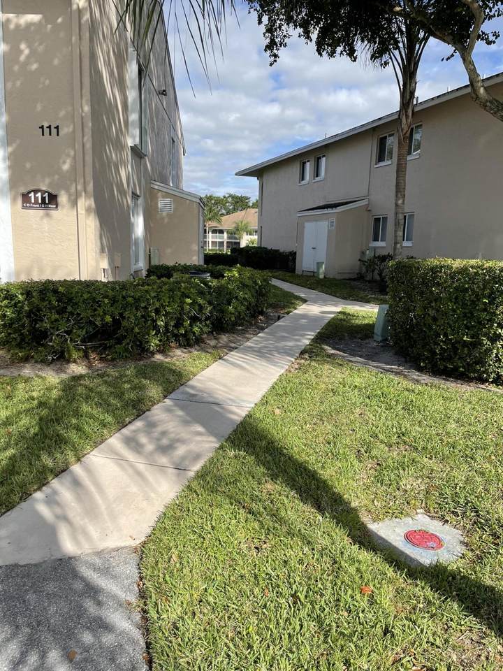 13870 Oneida Drive - Photo 1